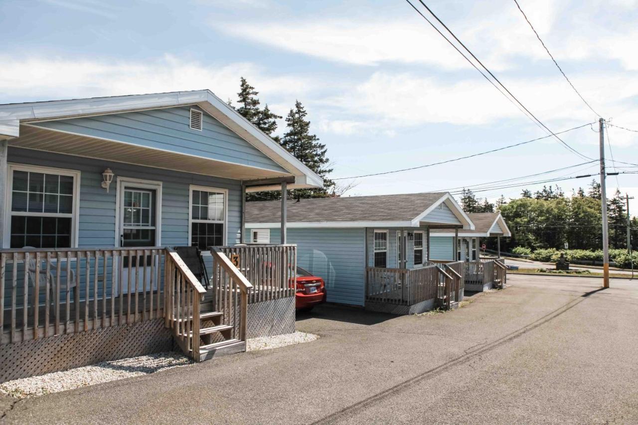 Peck'S Housekeeping Cottages Louisbourg Exterior foto